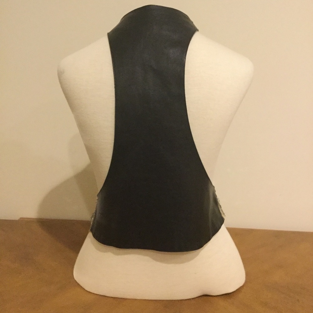 Vest - Picture 2 of 3